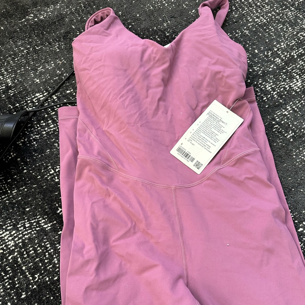Lulu jumpsuit brand new size 6